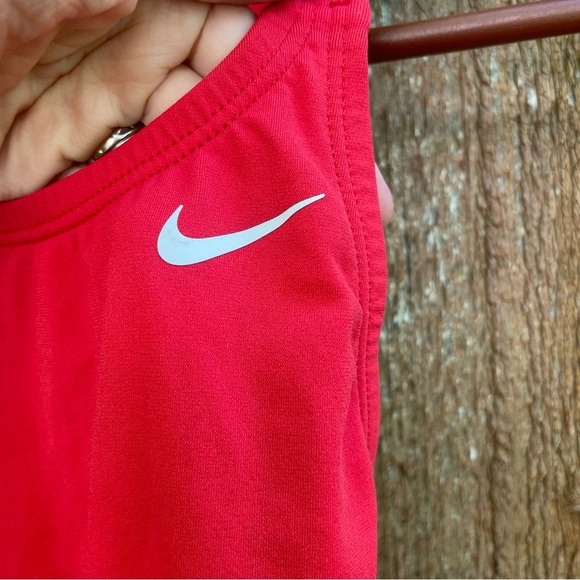 NIKE Hydrastrong Women’s Red One-Piece RacerBack Team Swimsuit Size 6 - Picture 3 of 12